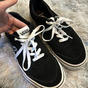 8.5 W / 7 M vans